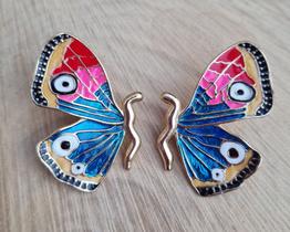 Brinco borboleta resinado