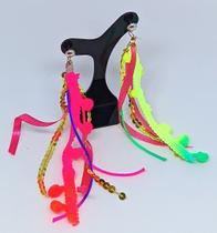 Brinco Carnaval Bloquinho Par de Brincos Argola Aço Girassol Fitinhas Franjas Pompom Neon Festas Fios Lantejoula 2025