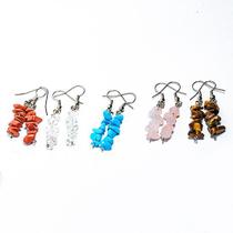 Brinco Cascalho com Pedras Mistas Naturais e Montagem Anzol Prateado - 05 Unidades