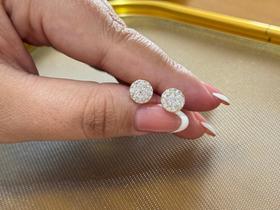 Brinco chuveirinho redondo 5mm cravejado banhado a Ouro Brinco chuveirinho redondo 5mm cravejado banhado a Ouro