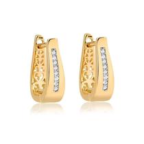 Brinco Clic Ovalado Com Pedras De Zircônias Folheado A Ouro Brinco Clic Ovalado Com Pedras De Zircônias Folheado A Ouro