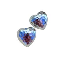 Brinco Coração com Detalhes Colmeia em Aço Inox Hipoalergênico