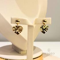 Brinco coração matelado mini banhado em ouro 18k Brinco coração matelado mini banhado em ouro 18k