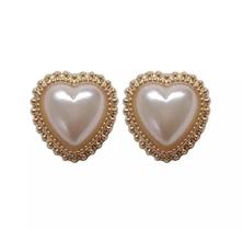Brinco Coração Par Perolado Contorno Detalhes