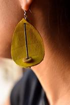 Brinco Couro Gota Com Fio Encerrado