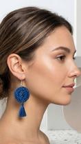 Brinco Crochê Mandala Azul Mesclado com Pedrinha e Mini Tassel Brinco Crochê Mandala Azul Mesclado com Pedrinha e Mini Tassel