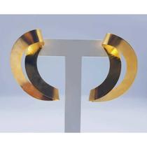 Brinco curvado banhado a ouro 18k Brinco curvado banhado a ouro 18k