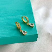 Brinco de argola click cravejada cristal pingente gota cristal banhado a ouro 18k Brinco de argola click cravejada cristal pingente gota cristal banhado a ouro 18k