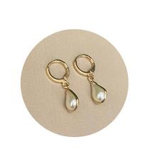 Brinco De Argola Com Perola De Gota Folheado A Ouro