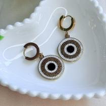 Brinco de Argola Dourado com Mandala e Pedras Brancas Aço Inox Antialérgico