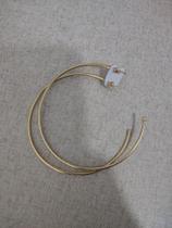Brinco de argola dourado Brinco de argola dourado