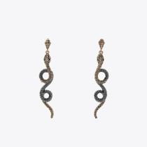 Brinco de cobra com textura e brilhos