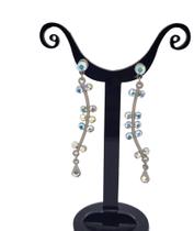 Brinco de festa bege com strass furta-cor Brinco de festa bege com strass furta-cor
