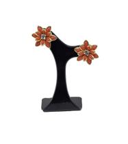 Brinco de flor folheado a ouro com pedra coral e strass no meio Brinco de flor folheado a ouro com pedra coral e strass no meio
