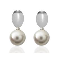 Brinco de Pérola Base Oval Banhado a Prata