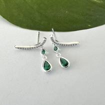 Brinco de Prata com Pedras de Zircônia