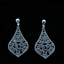 Brinco de prata gota florido Brinco de prata gota florido