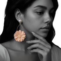 Brinco de Pressão Flor Pêssego Grande Pérola Festa Feminino