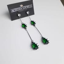 Brinco de semi jóia banhado a rodio negro longo Verde com zirconias Brinco de semi jóia banhado a rodio negro longo Verde com zirconias