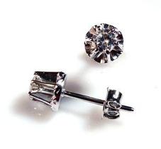 Brinco Diamante Brilhante 0,26 Cts Classico Ouro Branco 18K K680 Brinco Diamante Brilhante 0,26 Cts Classico Ouro Branco 18K K680