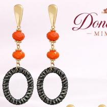 Brinco Dondocas Cor:Preto com Laranja Brinco Dondocas Cor:Preto com Laranja