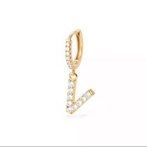 Brinco Dourado Inicial Alfabeto Letra V Argola Strass S1635