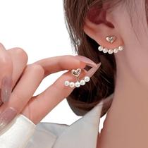 Brinco Dourado Pequeno de Pérolas Minimalista Luxo Coração