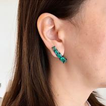 Brinco Ear Cuff Black Quadrado Verde - Bia Jóias Contemporâneas