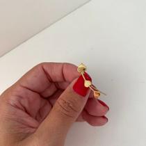 Brinco Ear Cuff Coração com Design Curvado Semijoia Moderna Simonatto Joias Brinco Ear Cuff Coração com Design Curvado Semijoia Moderna Simonatto Joias