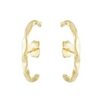Brinco ear hook com design ondulado Juliette folheado em ouro 18k