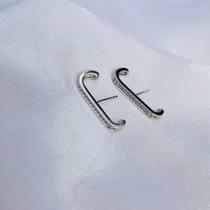 Brinco Ear Hook Hipoalergênico com Zircônia - 2,5cm Brinco Ear Hook Hipoalergênico com Zircônia - 2,5cm