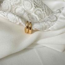 Brinco ear hook july banhado em ouro 18k