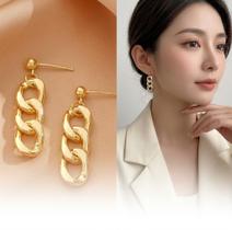 Brinco Elos Corrente Pendente Dourado Banhado Ouro 18k Brinco Elos Corrente Pendente Dourado Banhado Ouro 18k