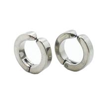 Brinco em aço cirúrgico masculino ou feminino argola preto ou prata Brinco em aço cirúrgico masculino ou feminino argola preto ou prata