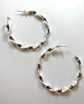 Brinco em Aço Inox Argola Modelo Torcido Brinco em Aço Inox Argola Modelo Torcido