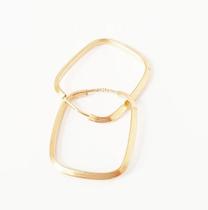 Brinco em ouro 18k/750 modelo quadrado abaulado (cod65y)