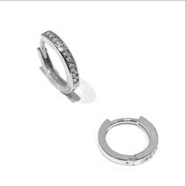 Brinco Em Ouro Branco 18k Argola Com Zircônias Orelha Brinco Em Ouro Branco 18k Argola Com Zircônias Orelha