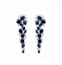 Brinco em pêndulo com zircônias cristais e topázio banhado a ródio branco Brinco em pêndulo com zircônias cristais e topázio banhado a ródio branco