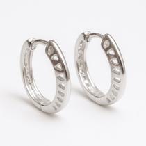 Brinco em Prata de Lei Argola 1,3 cm com Detalhe Vazado