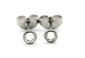 Brinco Em Titânio Fixo Com Pedra Cristalanti-alérgico