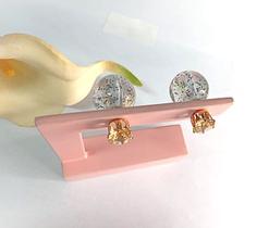 Brinco estilo inspiração D ponto luz pérola modelo