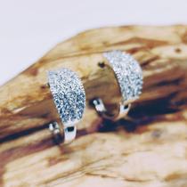 brinco fecho click folheado a rhodium com zircônia cravejada brinco fecho click folheado a rhodium com zircônia cravejada