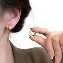 Brinco Feminino Delicado Formato C Strass Luxo