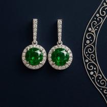 Brinco Filete em prata 925 legitima e Pendulo verde borda cravejada