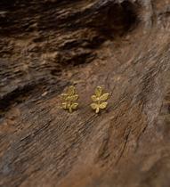Brinco fixo ramo do cerrado - ouro 18k