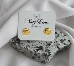 Brinco fixo redondo com coração