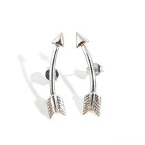 Brinco Flecha Semijoia Banhada a Ouro 18k e Ródio - Hipoalergênica