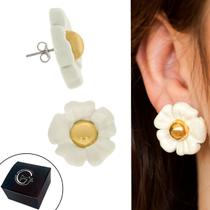 Brinco Flor Marfim 25mm Semijoia Banhado a Ouro