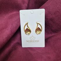 Brinco folha com cristal banhado ouro 18k