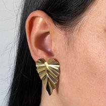 Brinco Folha Martelado Banhado a Ouro 18k